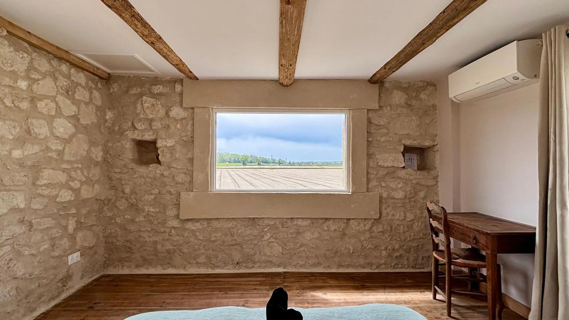 Peaceful Provence - Modern Countryside Tower Villa Fourques  Fourques (Gard)